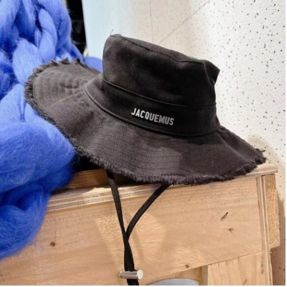 Jacquemus Bucket Hat Black main image 5